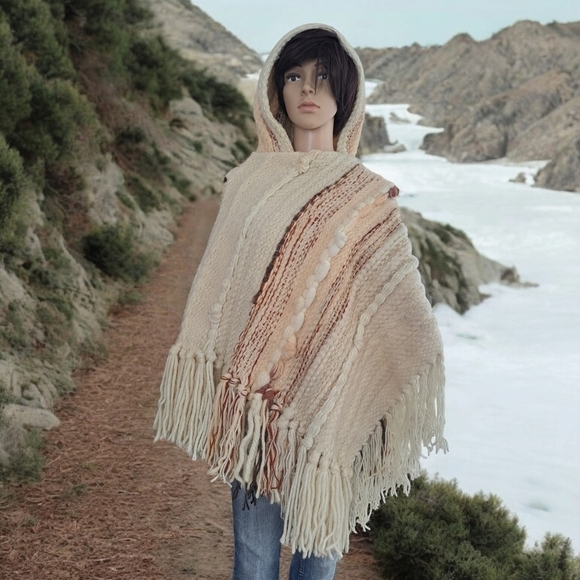 martine gruber vintage 100 pure virgin wool Hand woven poncho with hood fringes - Picture 2 of 16